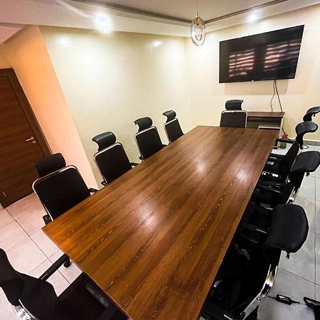 Plush Hotel,أبوجا المظهر الخارجي الصورة