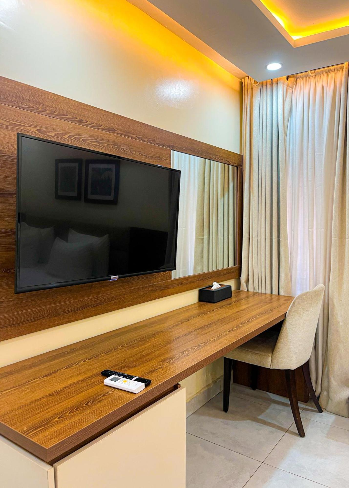 Plush Hotel,أبوجا المظهر الخارجي الصورة